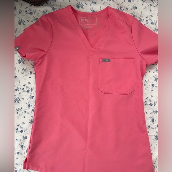 Figs Tops - FIGS Catarina™ One-Pocket Scrub Top